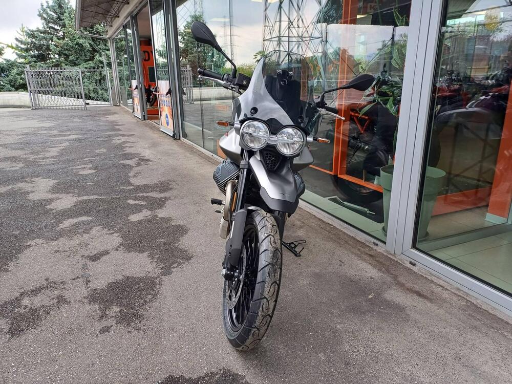 Moto Guzzi V85 Strada (2024 - 25) (2)