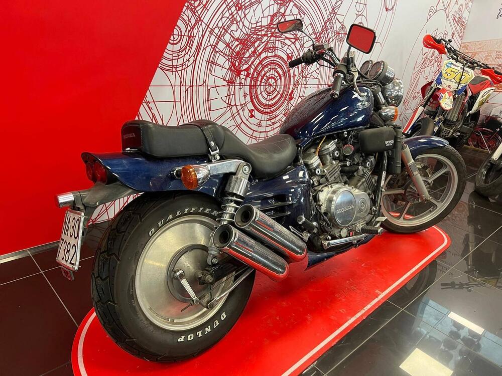 Honda VF 750 F (1984 - 89) (4)