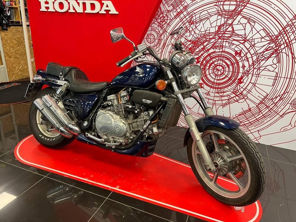 Honda VF 750 F (1984 - 89) (8)