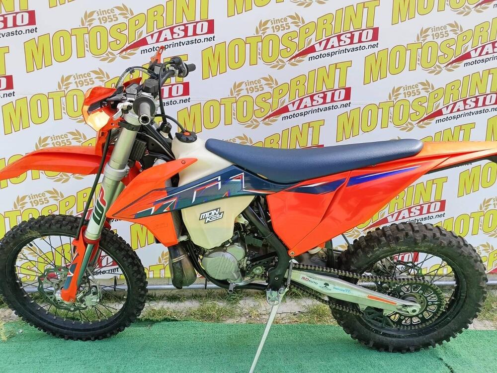 KTM 300 EXC TPI Six Days (2022) (3)