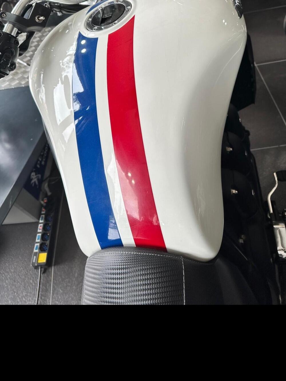 Triumph Rocket 3 Roadster ABS (2010 - 17) (5)