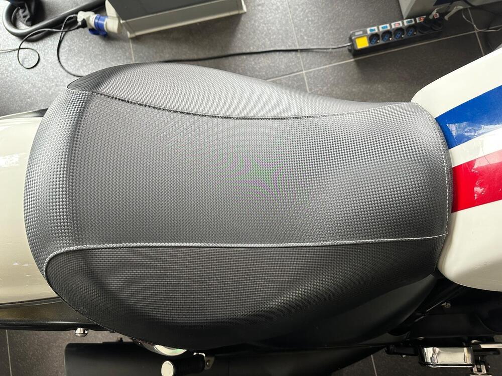 Triumph Rocket 3 Roadster ABS (2010 - 17) (7)