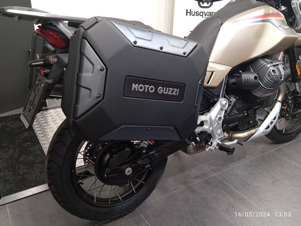 Moto Guzzi V85 TT Travel (2024 - 25) (2)