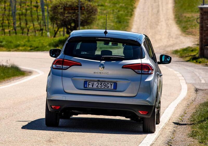 Renault Scénic (2016-22) (8)