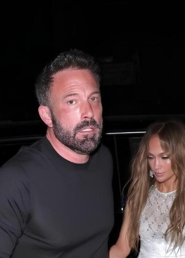 Ben Affleck, ma dove vai in auto (e nella vita) senza Jennifer Lopez? C&rsquo;&egrave; aria di separazione? Ma l&rsquo;anello...