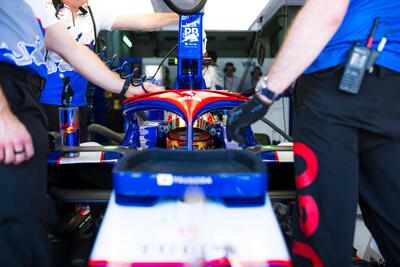 F1. Yuki Tsunoda, il giapponese d&rsquo;Italia: &ldquo;Spalare il fango a Faenza? Mi &egrave; venuto spontaneo&rdquo;