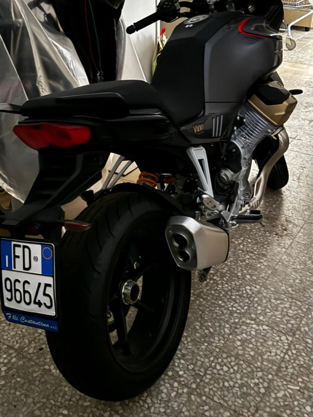 Moto Guzzi V100 Mandello S (2022 - 24) (6)