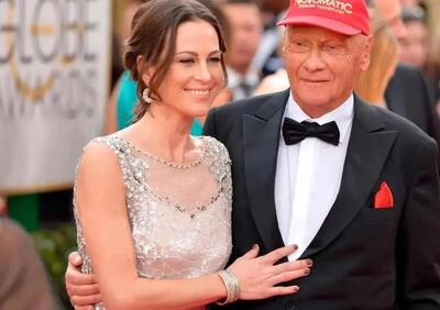 Niki Lauda: la storia della hostess che gli ha salvato la vita