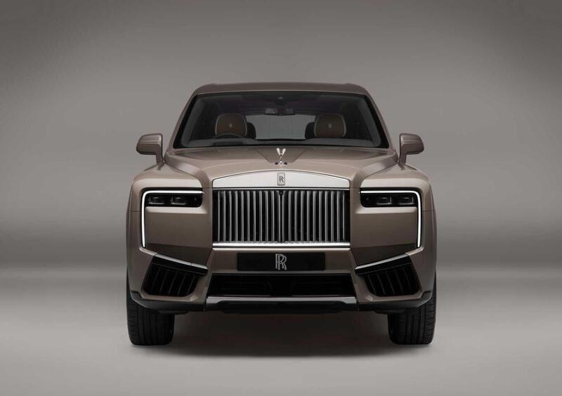 Rolls Royce Cullinan (2018-->>) (4)