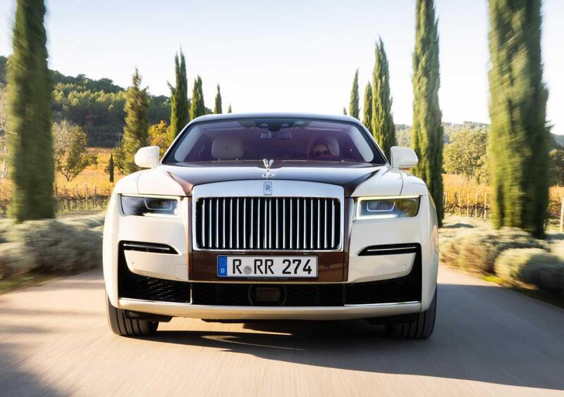 Rolls Royce Ghost (2021-->>) (2)