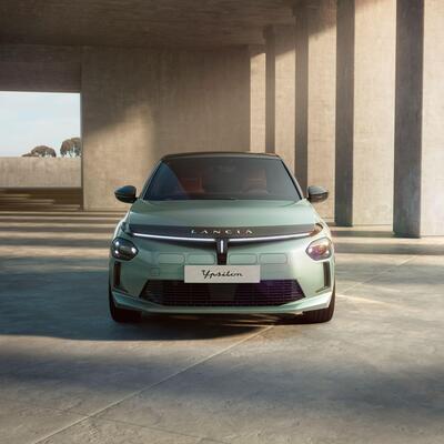 Nuova Lancia Ypsilon: con motori ibridi e full electric, ecco i tre livelli di allestimento