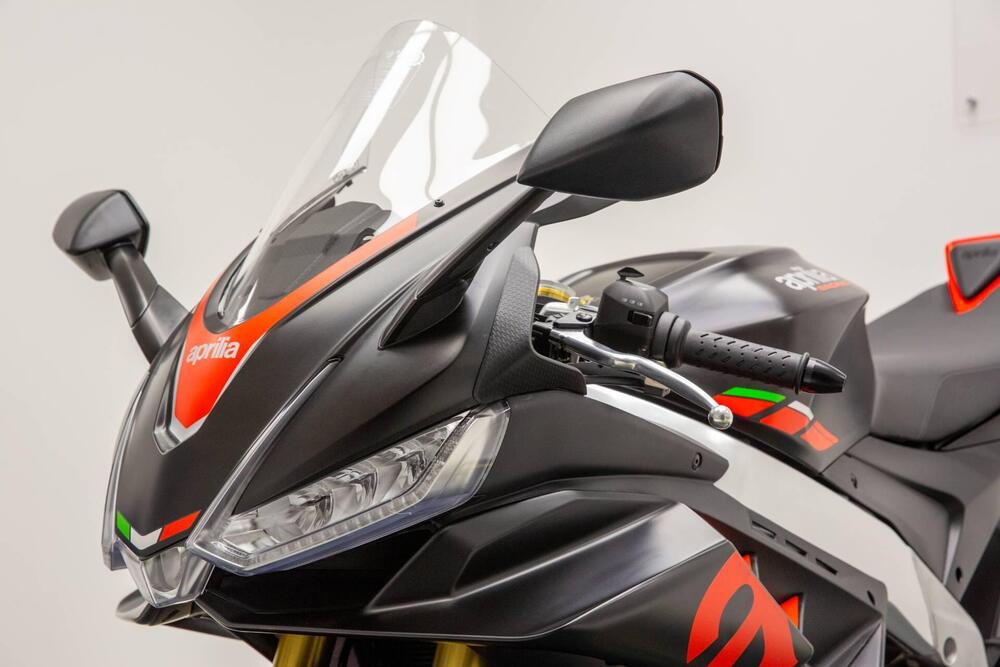 Aprilia RSV4 1100 (2021 - 24) (16)