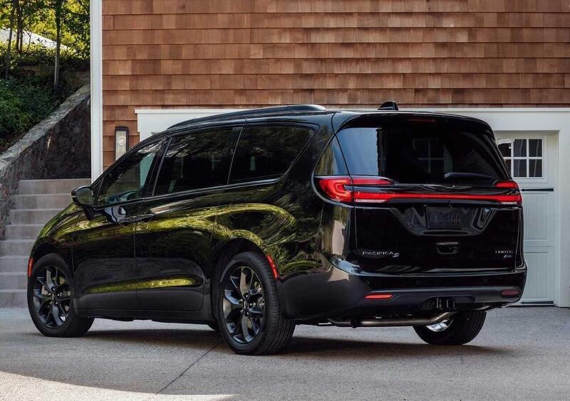 Chrysler Pacifica (2020-->>) (8)