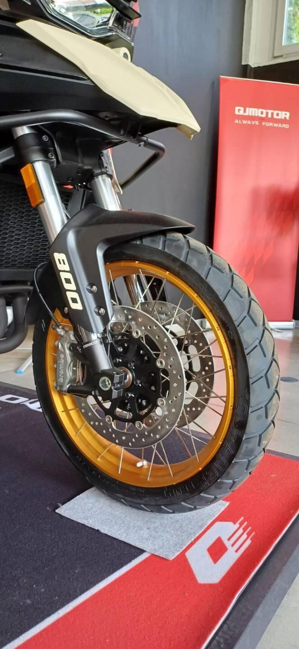 QJ Motor SRT 800 SX (2024 - 25) (3)