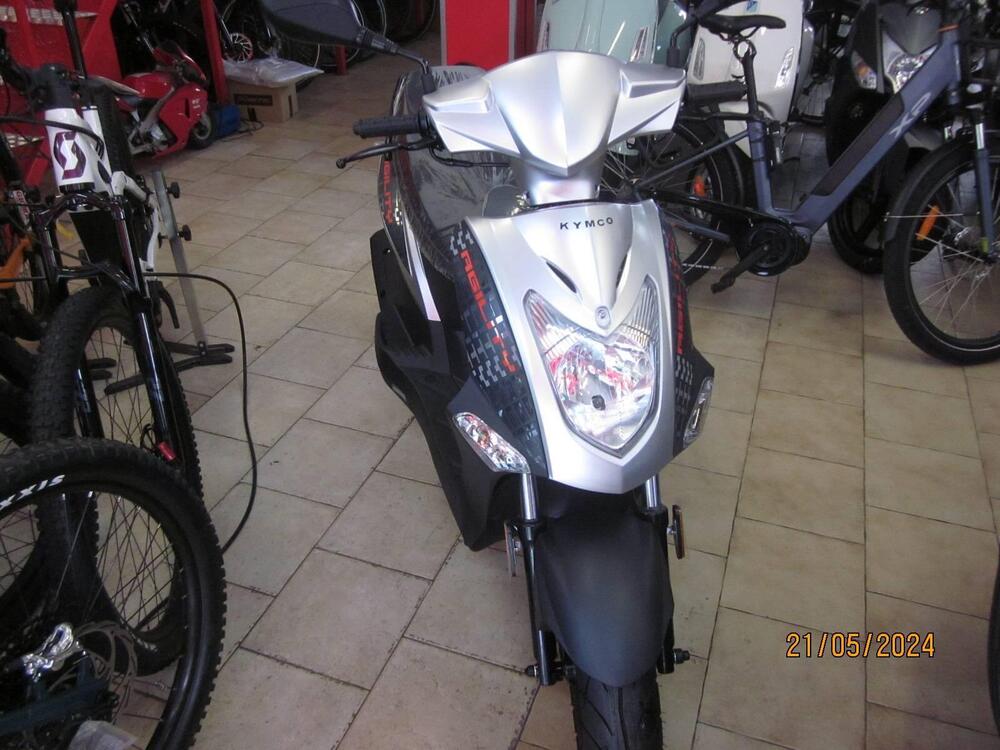 Kymco Agility 50 R12 (2021 - 25) (2)