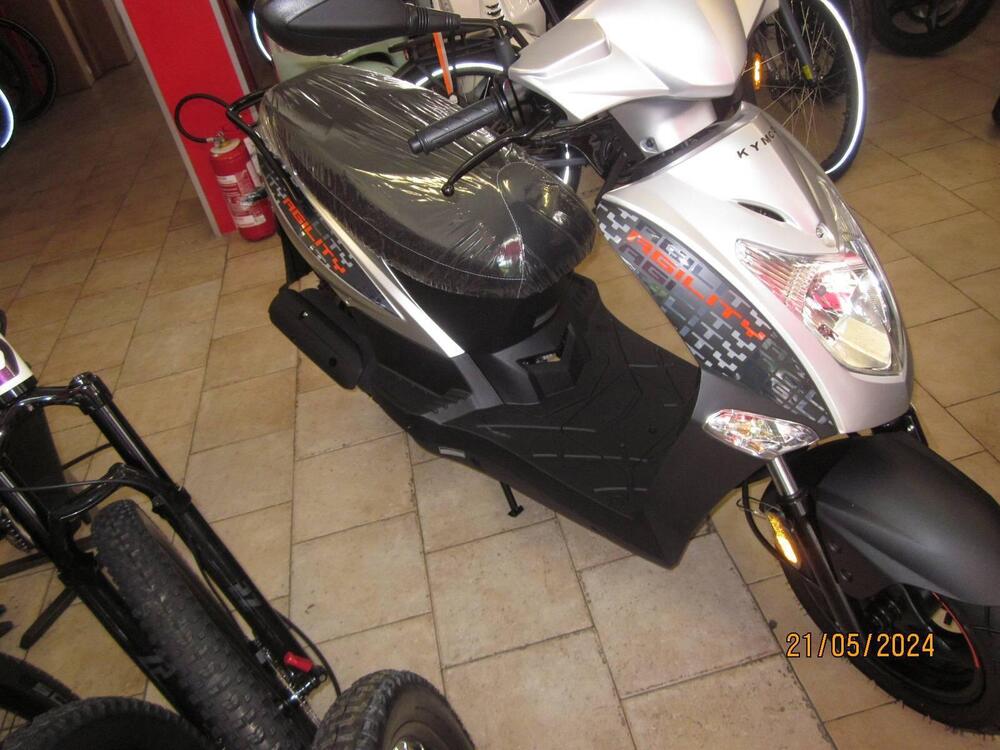Kymco Agility 50 R12 (2021 - 25) (3)