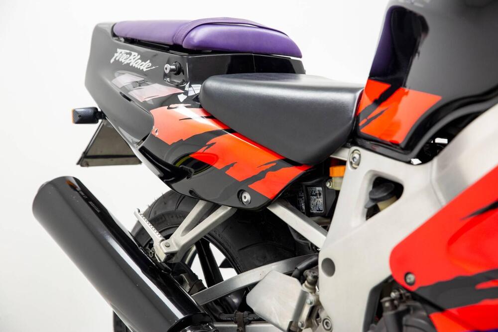 Honda CBR 900 RR (1994 - 95) (11)