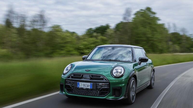 Nuova Mini Cooper: scende in campo e le ha tutte contro. Top e Flop