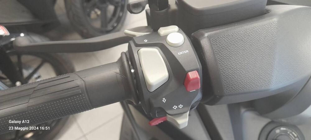 Voge Sfida SR3 (2024 - 25) (8)