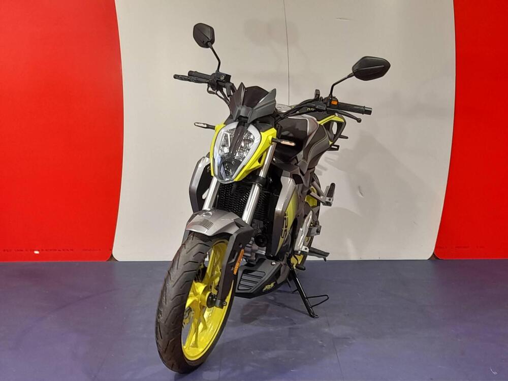 Um Italia Xtreet RS 125 (2023 - 25) (5)