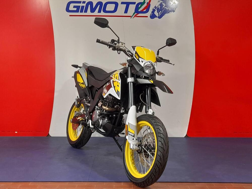 Um Italia DSR 125 SM (2023 - 25) (6)