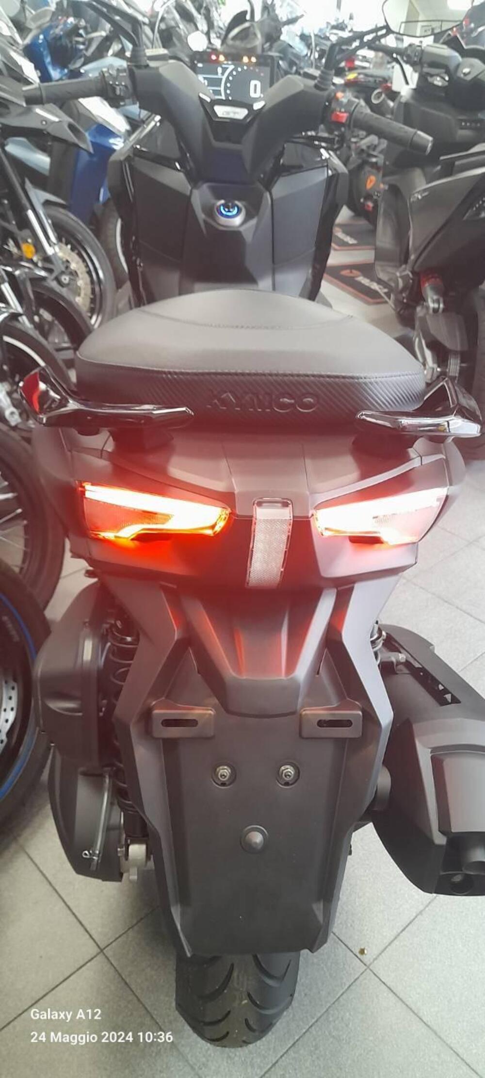 Kymco Downtown 350i GT (2024 - 26) (3)