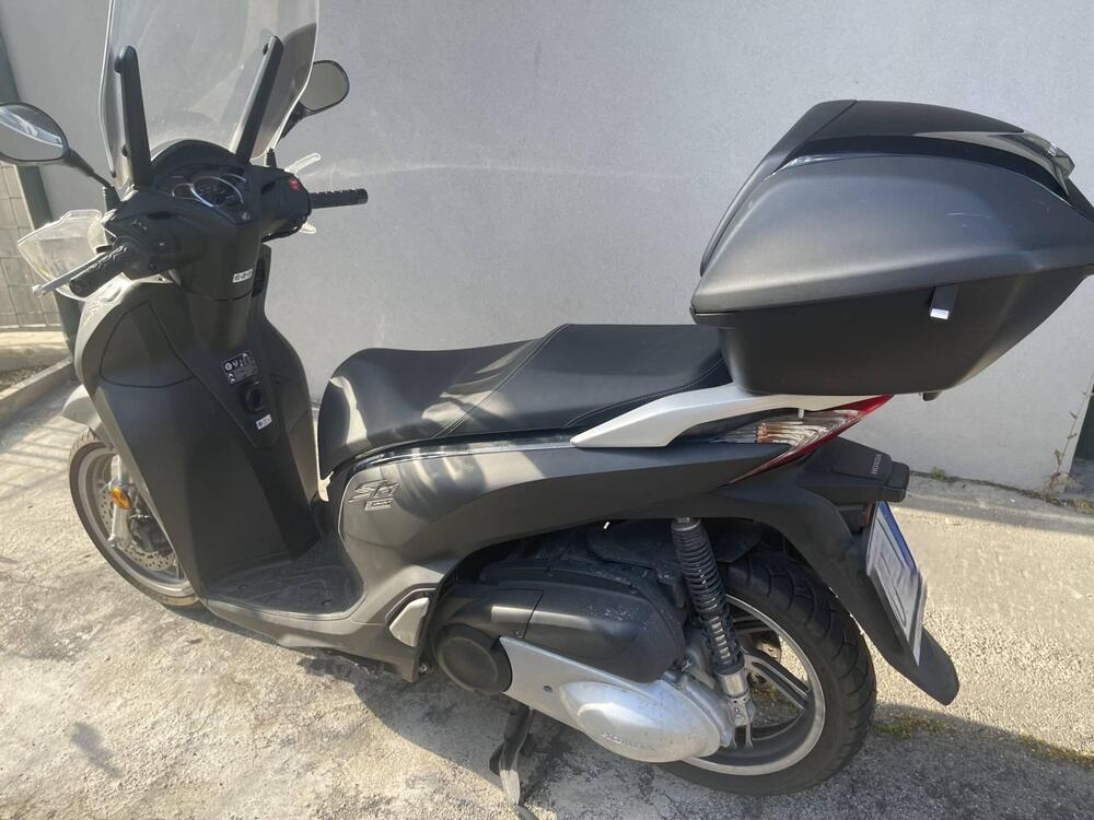 Honda SH 300 i ABS (2016 - 20) (4)