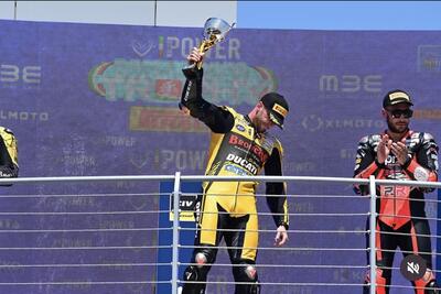 National Trophy, Luca Salvadori: "Nelle gare su strada lotti contro i tuoi demoni. A Vallelunga? Uno spettacolo" [VIDEO]