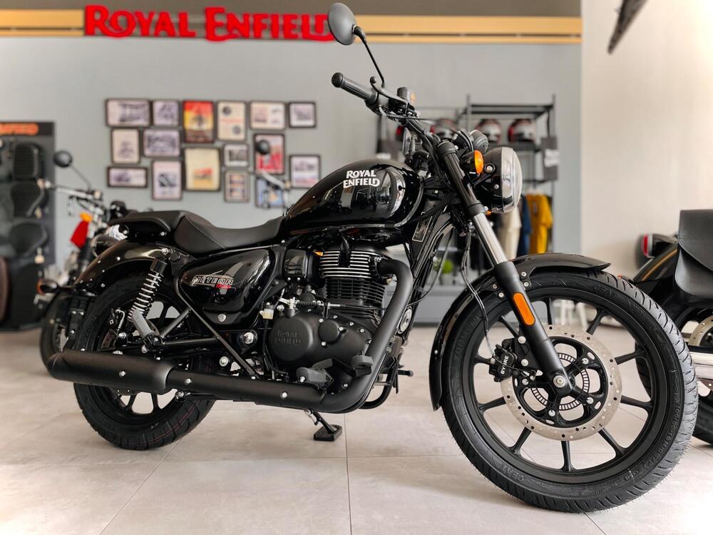 Royal Enfield Meteor 350 Fireball (2021 - 25) (2)