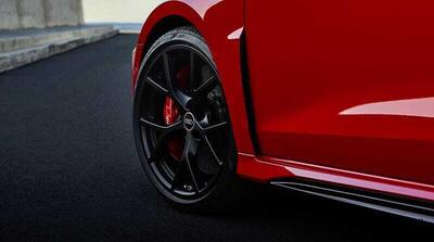 Pirelli: per l'Audi RS4 la gomma &egrave; sensoriale e con la track Adrenaline