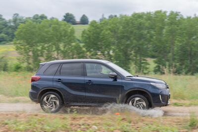 Suzuki Vitara 2024: com'&egrave; fatta e come va, le prestazioni e i dati tecnici