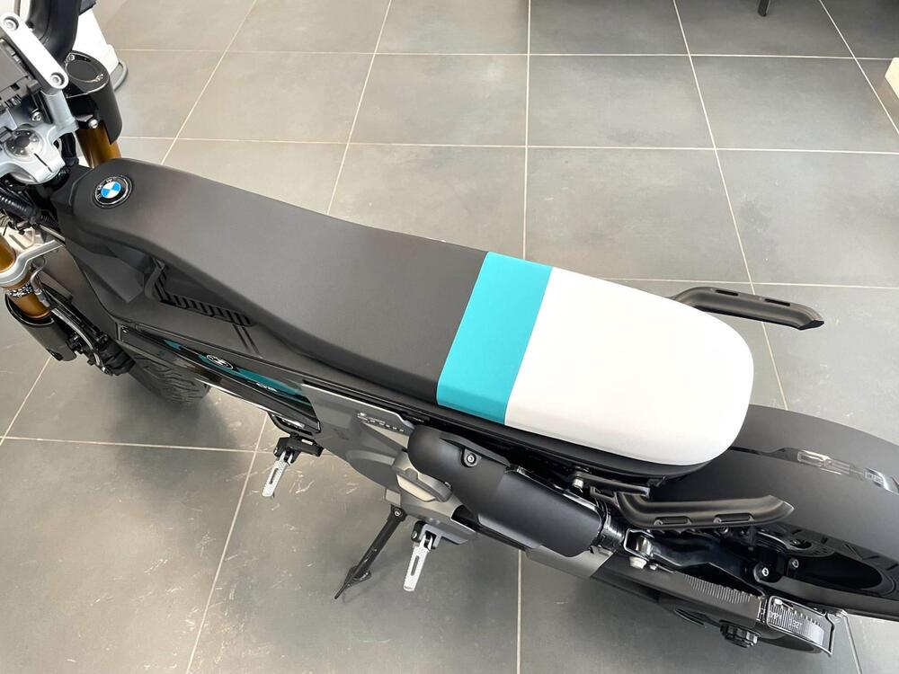 Bmw CE 02 (2024 - 25) (9)