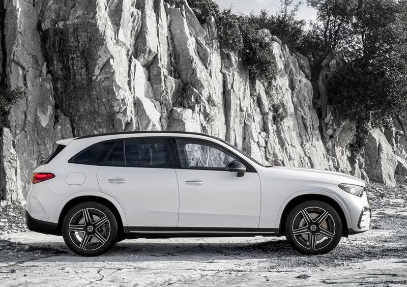 Mercedes-Benz GLC SUV (2022-->>) (6)
