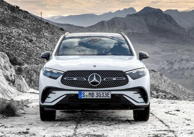Mercedes-Benz GLC SUV (2022-->>) (7)