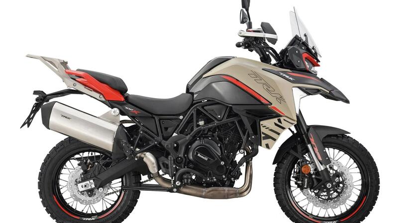 Arriva la Benelli TRK 702X in versione Dune Sea