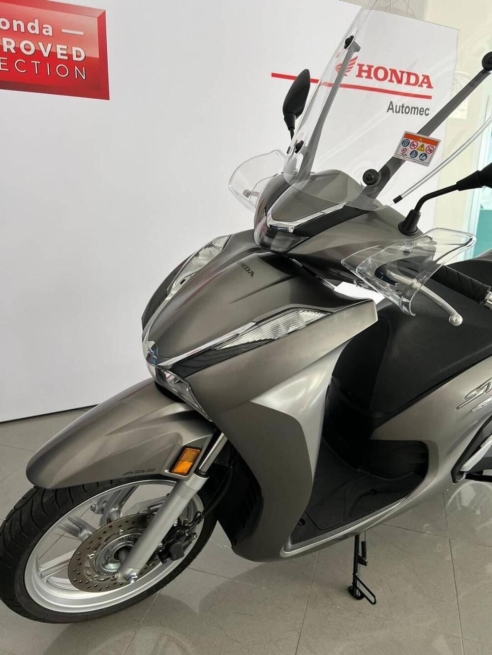 Honda SH 350 (2021 - 24) (7)