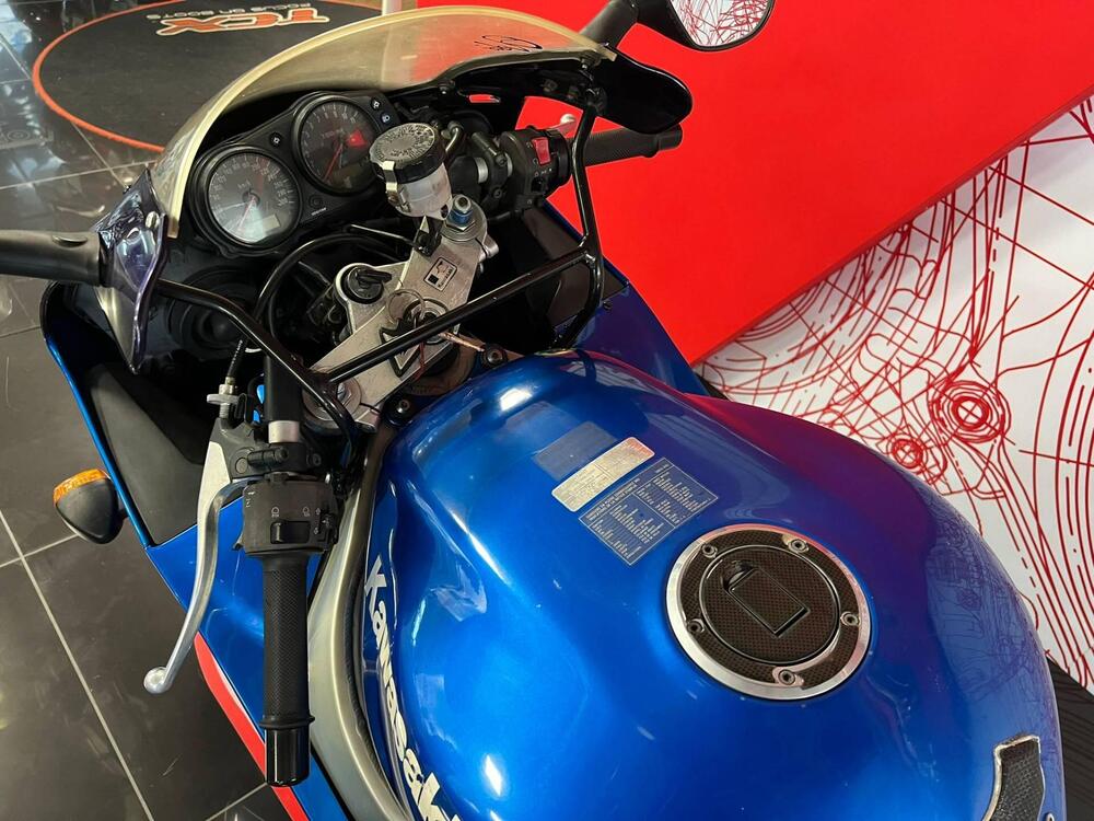 Kawasaki Ninja 900 ZX-9R (1998 - 01) (7)