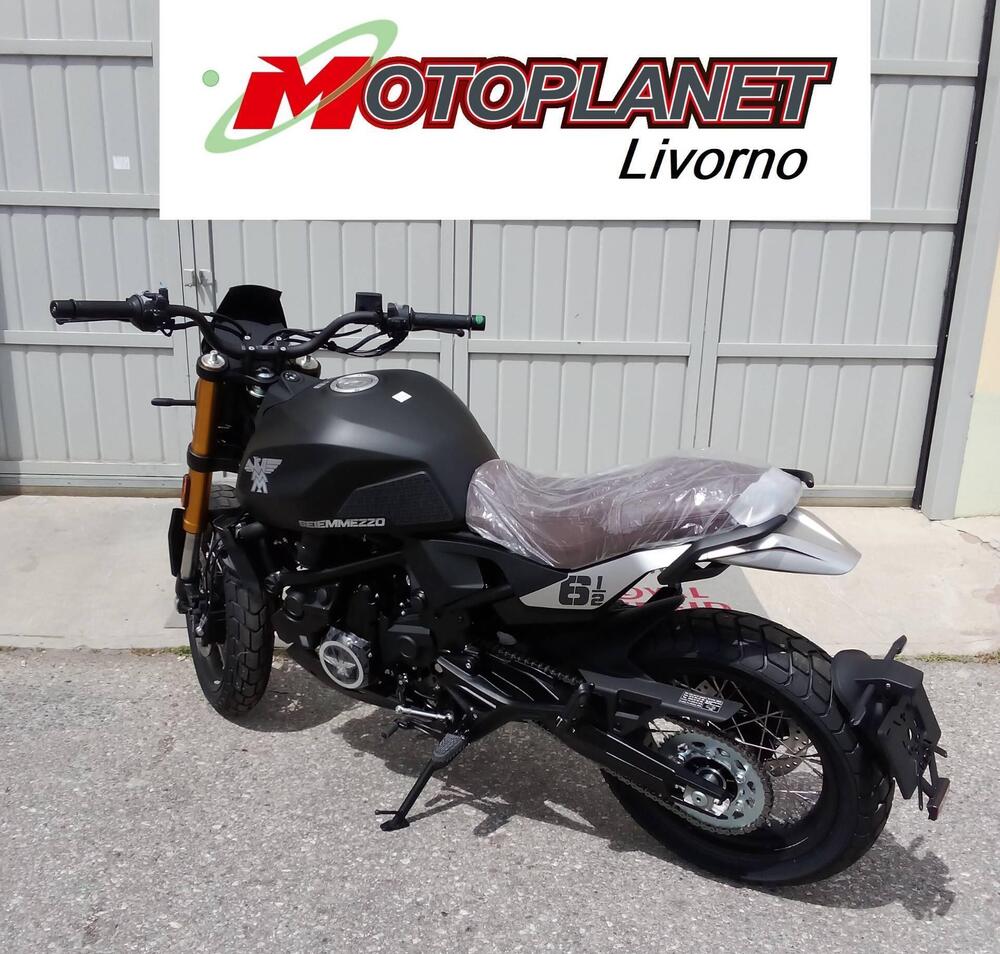 Moto Morini SEIEMMEZZO SCR (2022 - 26) (5)