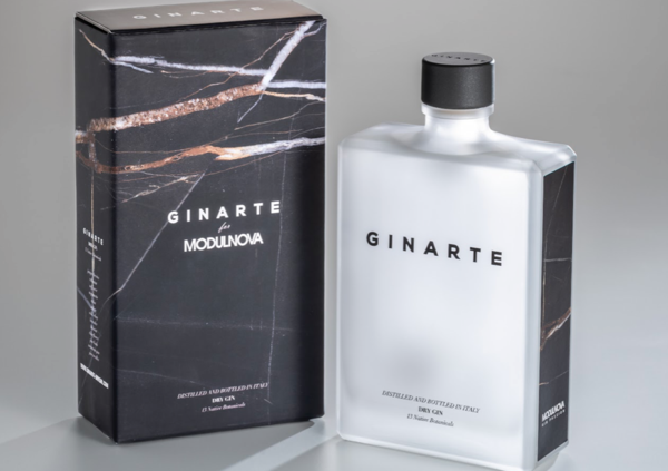 Ginarte presenta la nuova special realease per Modulnova: una bottiglia gioiello ispirata al marmo Sahara Noir