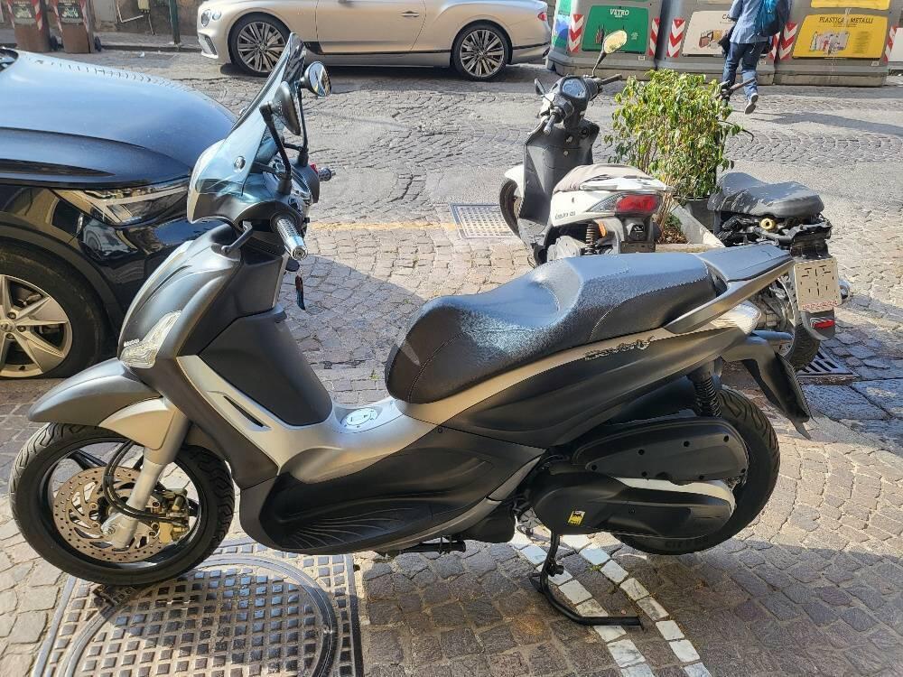 Piaggio Beverly 350 SportTouring ie (2011 - 15) (3)