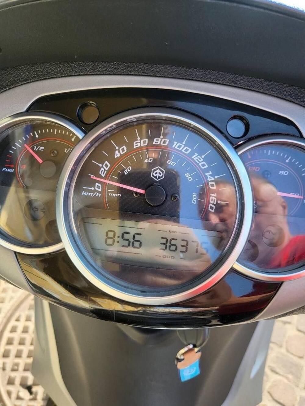 Piaggio Beverly 350 SportTouring ie (2011 - 15) (4)