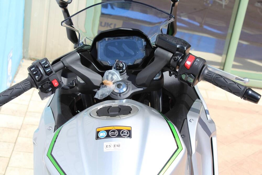 Kawasaki Ninja 7 Hybrid (2024 - 25) (8)
