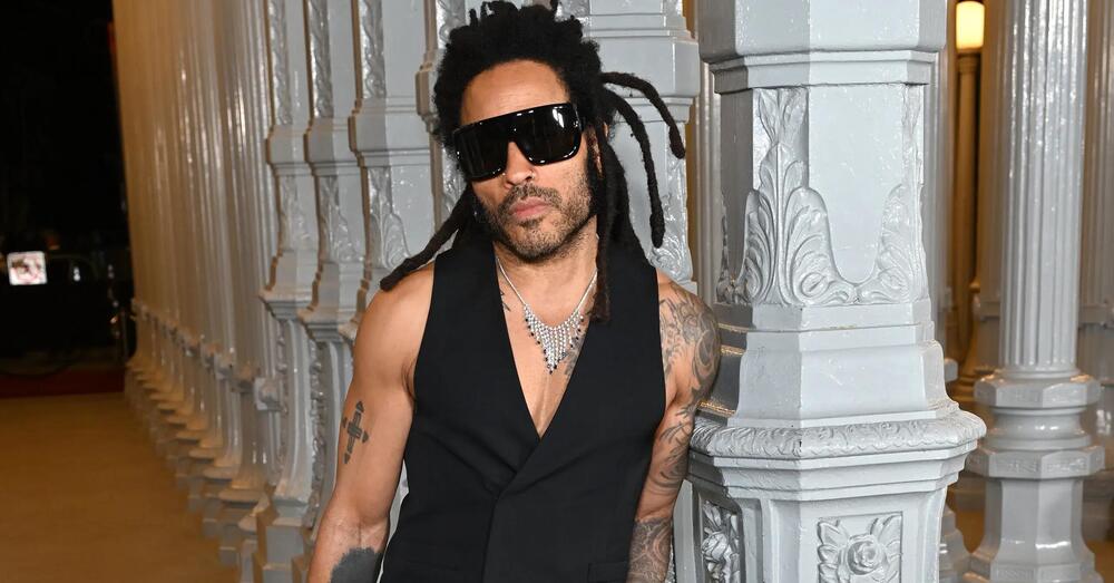 Lenny Kravitz casto da nove anni e la gente lo critica? Ha ragione: tra Kate Moss e Marisa Tomei, il ses*o &egrave; anche una rottura di pal*e. E vanno a ruba i biglietti per Umbria Jazz e Lucca Summer Festival