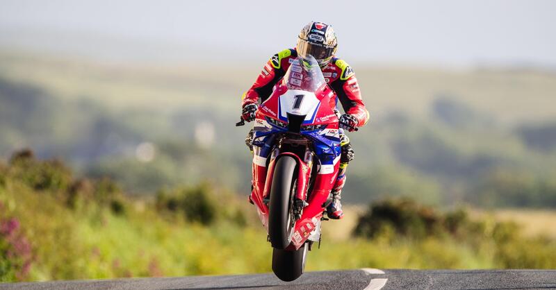 Tourist Trophy, chi ha rubato la tuta di John McGuinness? 