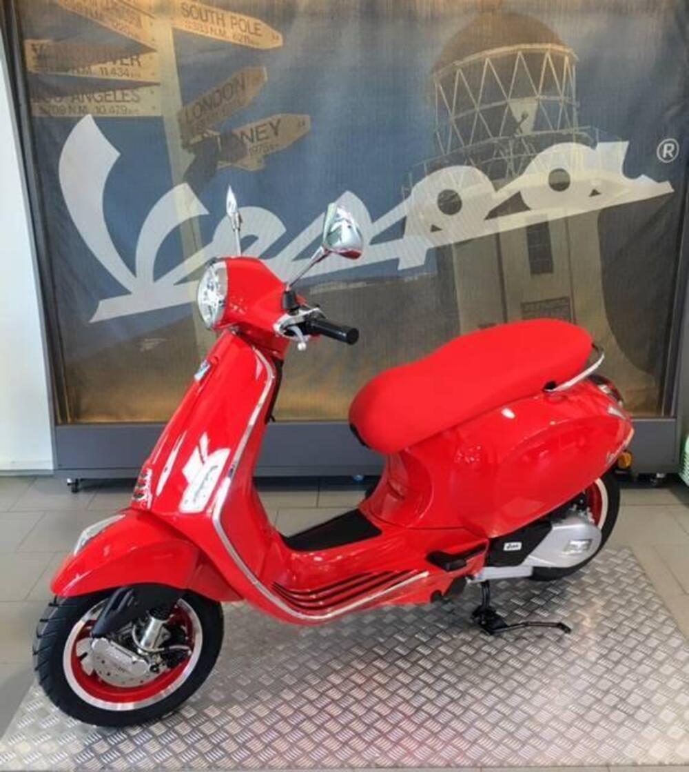 Vespa Primavera 125 RED (2025) (2)
