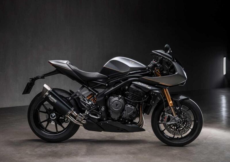 Triumph Speed Triple 1200 Speed Triple 1200 RR Breitling Edition (2024 - 25) (2)