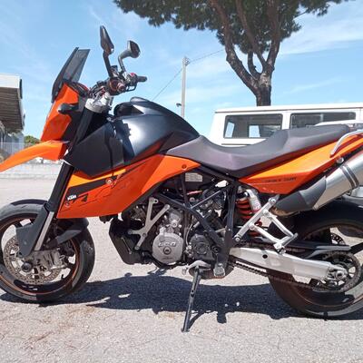 KTM 990 Supermoto T (2009 - 11) usata