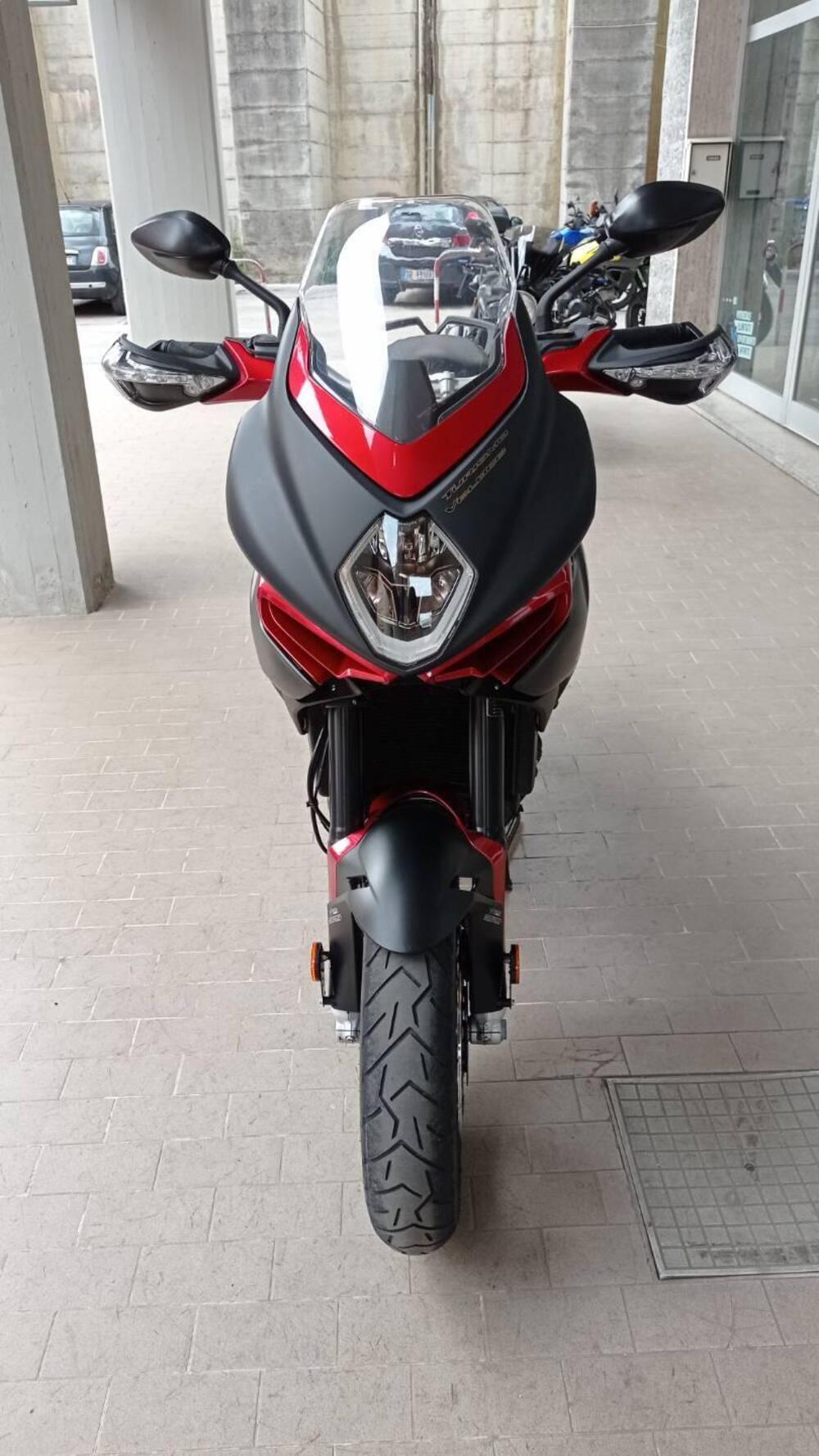 MV Agusta Turismo Veloce 800 Lusso (2021 - 22) (3)