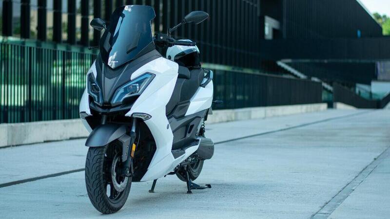 Nerva EXE, lo scooter elettrico si aggiorna: pi&ugrave; economico ed efficiente [GALLERY]