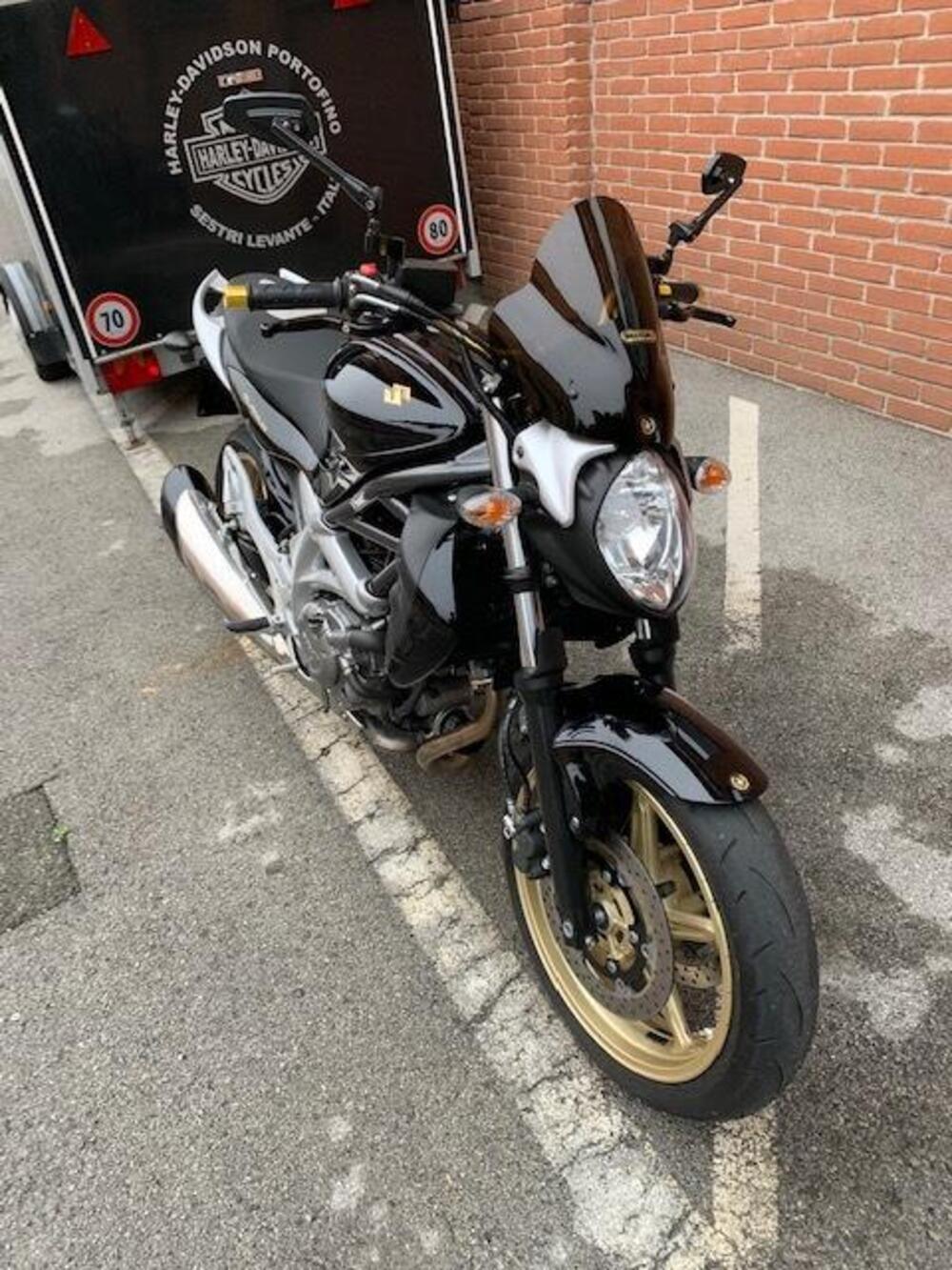 Suzuki Gladius 650 SFV (2009 - 15) (3)